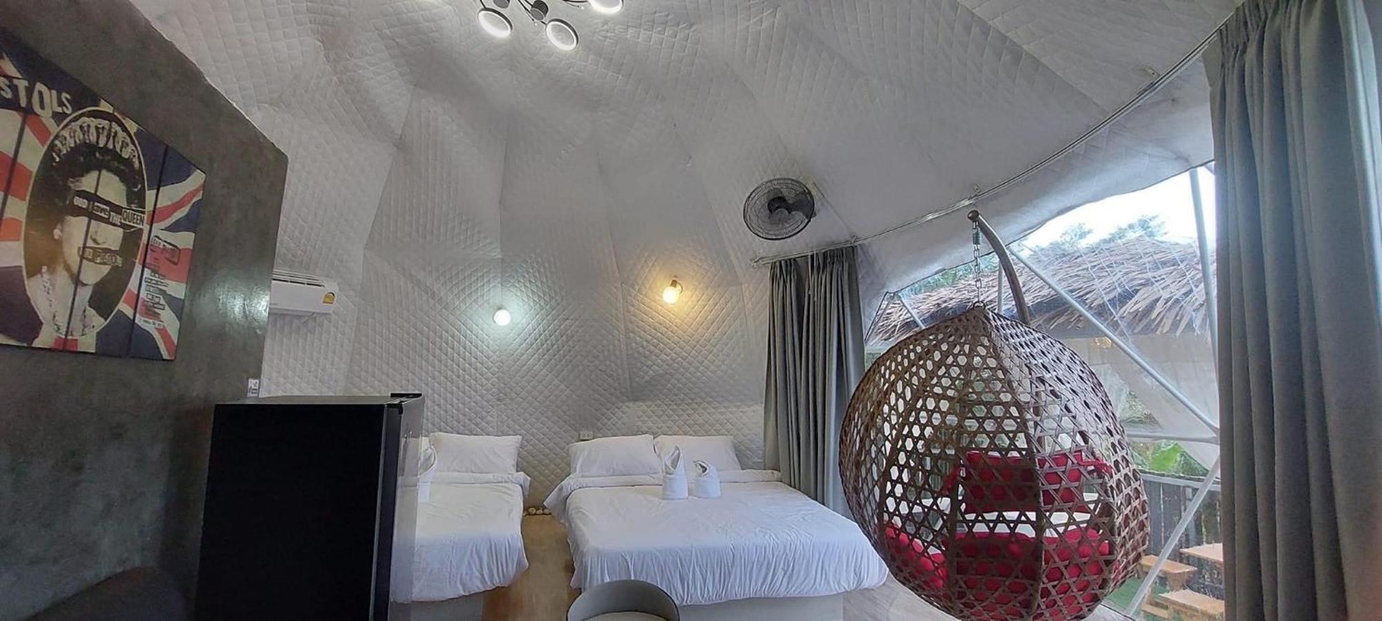 นรดีฮิวล์ รีสอร์ต เขาแผงม้า วังน้ำเขียว Hotel Ban Sap Bon  Exterior photo